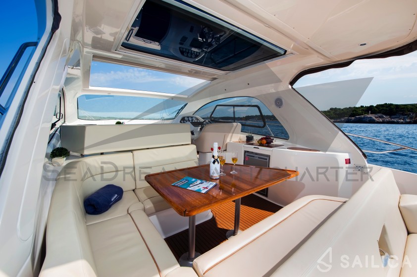 Bavaria Sport 44 - Yacht Charter Sailica