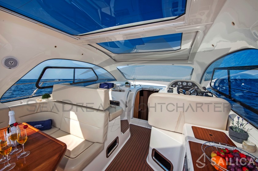 Bavaria Sport 44 - Yacht Charter Sailica