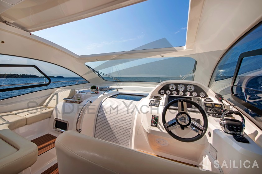 Bavaria Sport 44 - Yacht Charter Sailica