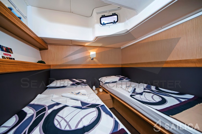 Bavaria Sport 44 - Yacht Charter Sailica