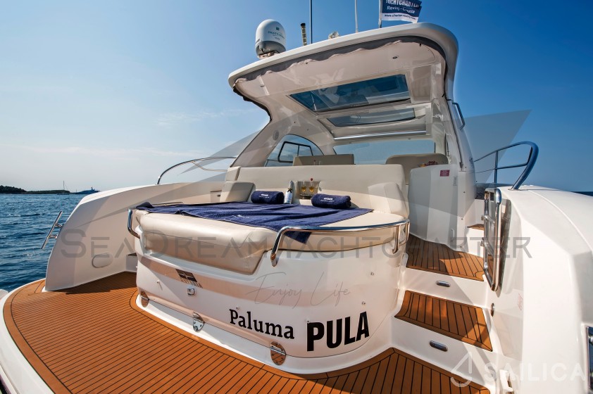 Bavaria Sport 44 - Yacht Charter Sailica