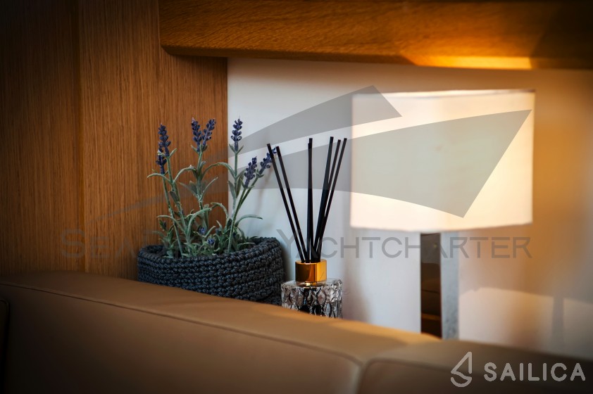 Bavaria Sport 44 - Yacht Charter Sailica