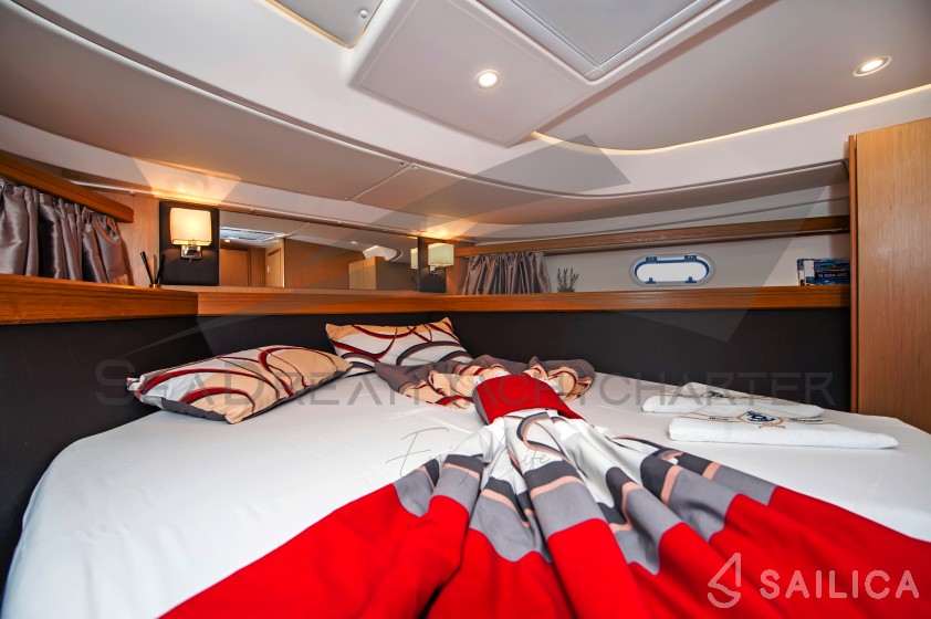 Bavaria Sport 44 - Yacht Charter Sailica