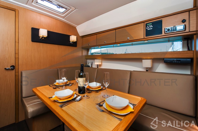 Bavaria Sport 44 - Yacht Charter Sailica