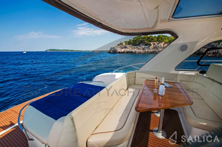 Bavaria Sport 44 - Yacht Charter Sailica