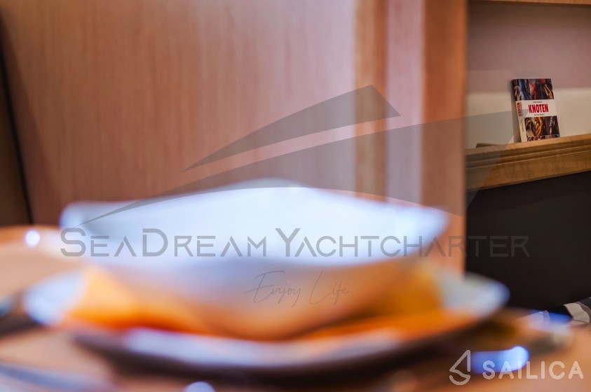 Bavaria Sport 44 - Yacht Charter Sailica