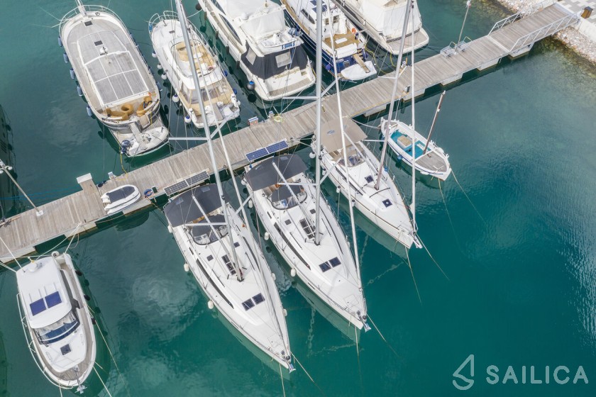 Bavaria 46 Cruiser - Yacht Charter Sailica