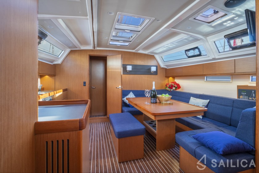 Bavaria 46 Cruiser - Yacht Charter Sailica
