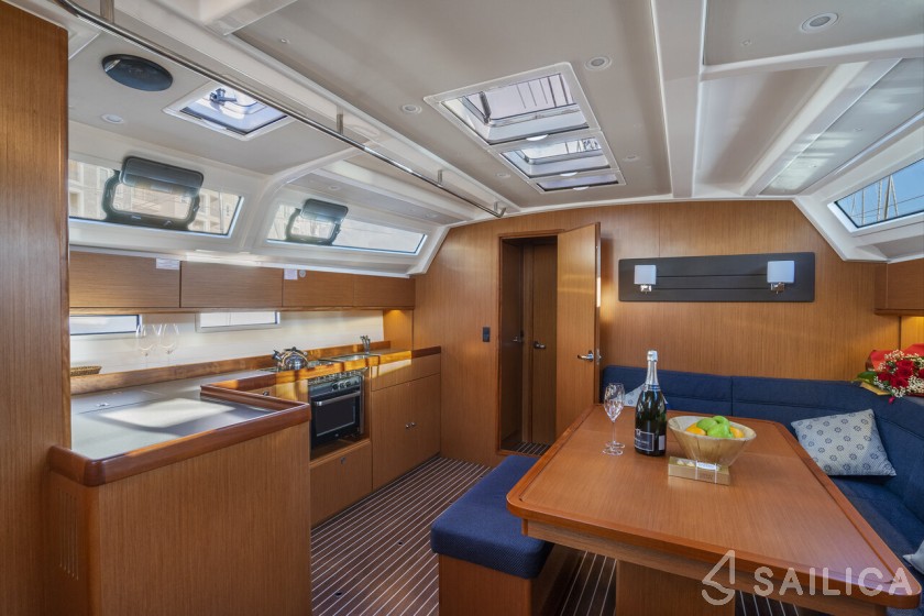 Bavaria 46 Cruiser - Yacht Charter Sailica