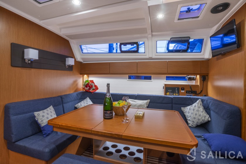 Bavaria 46 Cruiser - Yacht Charter Sailica