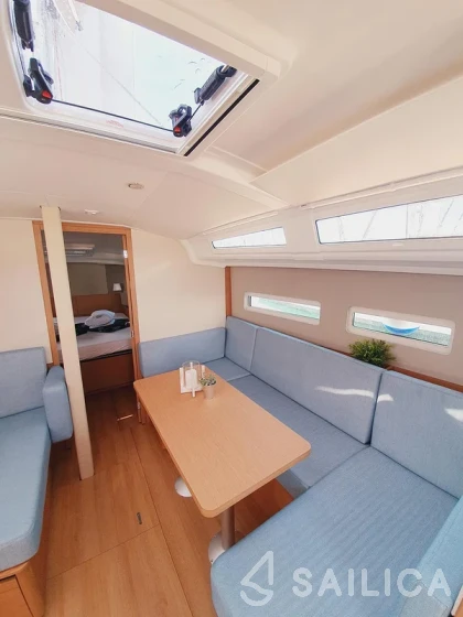 Sun Odyssey 410 - Yacht Charter Sailica