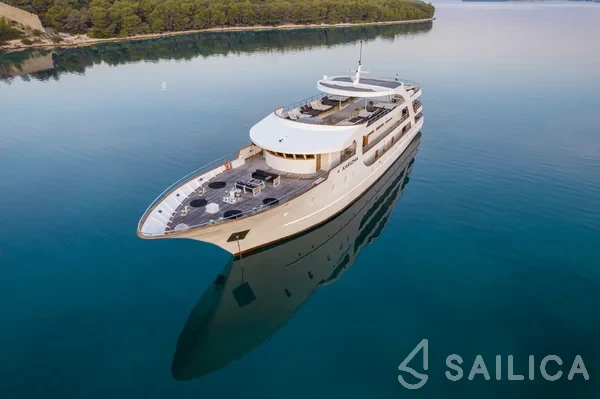 Motoryacht - Yacht Charter Sailica