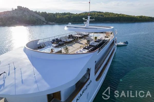 Motoryacht - Yacht Charter Sailica