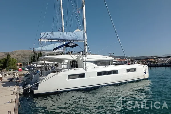 Lagoon 50 - Yacht Charter Sailica