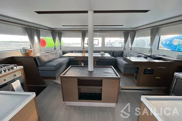 Lagoon 50 - Yacht Charter Sailica