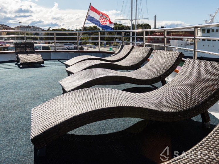 Motoryacht - Yacht Charter Sailica