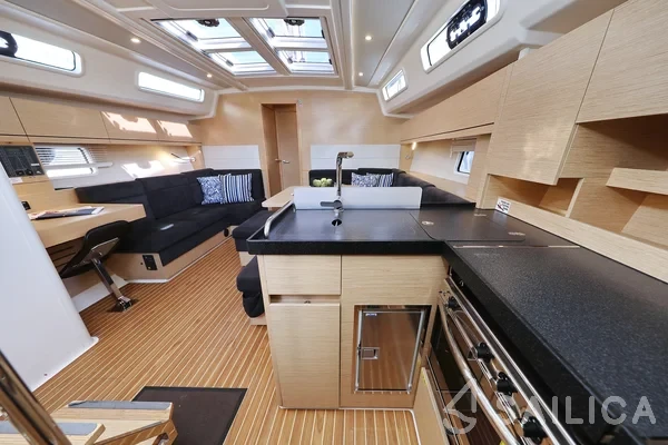 Hanse 458 - Yacht Charter Sailica