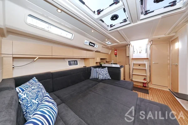 Hanse 458 - Yacht Charter Sailica