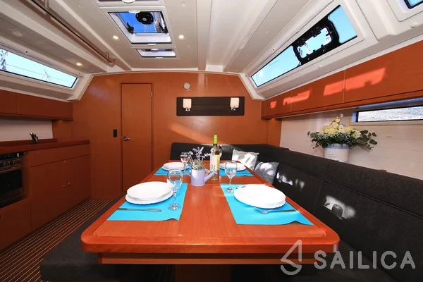 Bavaria 46 Cruiser - Photo #51 Bavaria 46 Cruiser - Yacht Charter Sailica
