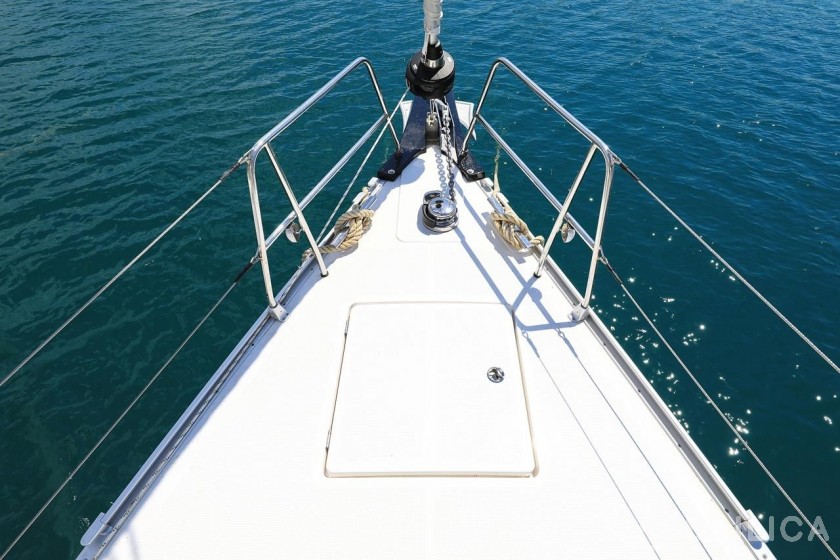 Bavaria 46 Cruiser - Photo #10 Bavaria 46 Cruiser - Yacht Charter Sailica