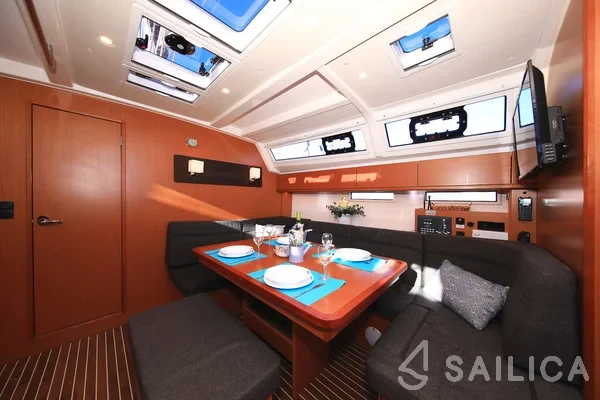 Bavaria 46 Cruiser - Photo #49 Bavaria 46 Cruiser - Yacht Charter Sailica