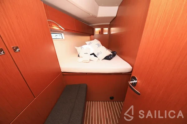 Bavaria 46 Cruiser - Photo #55 Bavaria 46 Cruiser - Yacht Charter Sailica