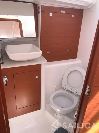 Dufour 360 GL - Yacht Charter Sailica