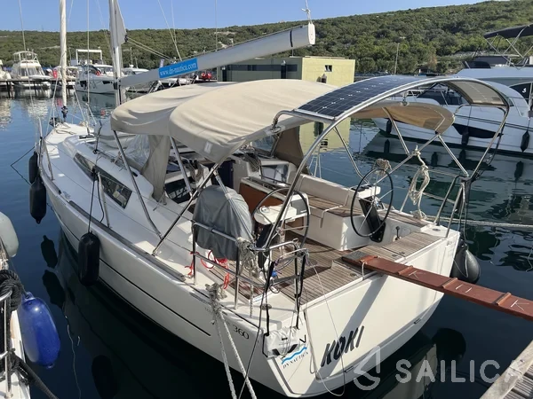 Dufour 360 GL - Yacht Charter Sailica