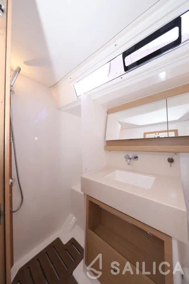 Dufour 470 - Yacht Charter Sailica