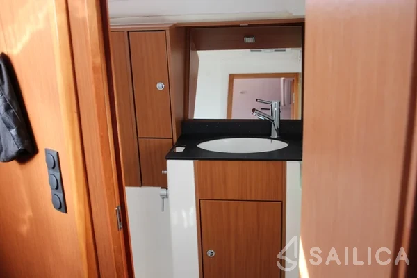 Bavaria 40 Cruiser - Yacht Charter Sailica