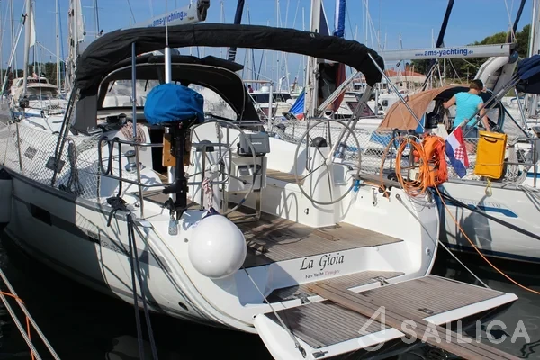 Bavaria 40 Cruiser - Yacht Charter Sailica