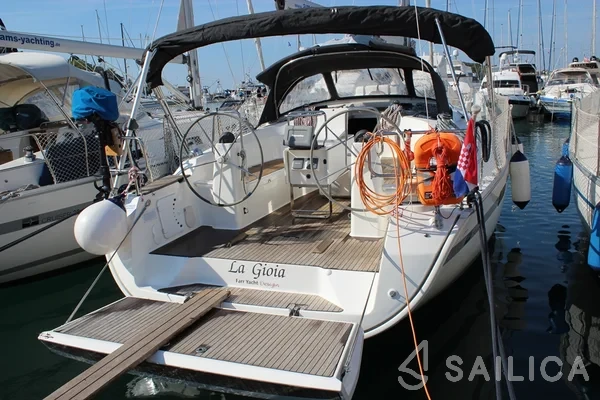 Bavaria 40 Cruiser - Yacht Charter Sailica