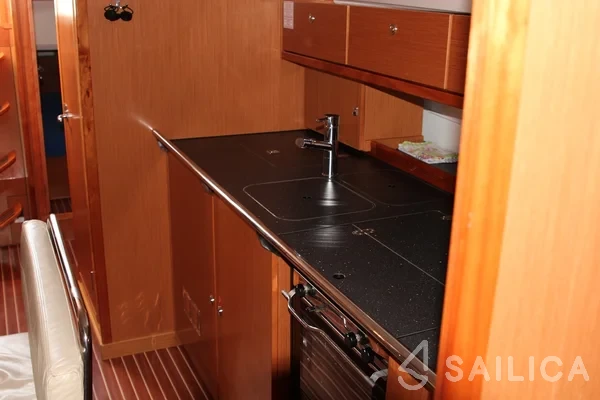 Bavaria 40 Cruiser - Yacht Charter Sailica