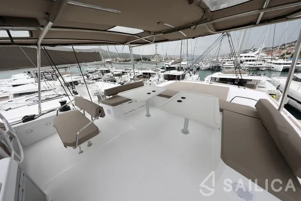 Bali 5.4. - Photo #66 Bali 5.4. - Yacht Charter Sailica
