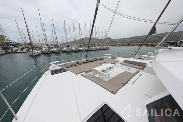 Bali 5.4. - Photo #68 Bali 5.4. - Yacht Charter Sailica
