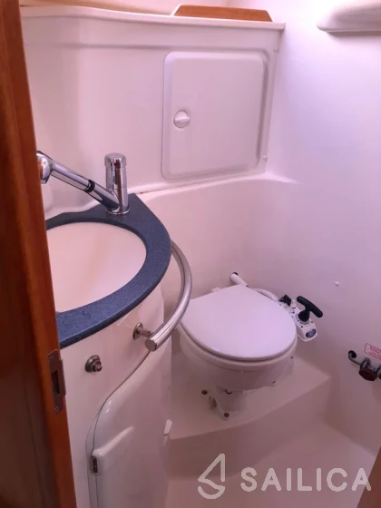 Bavaria 30 Cruiser - Yacht Charter Sailica
