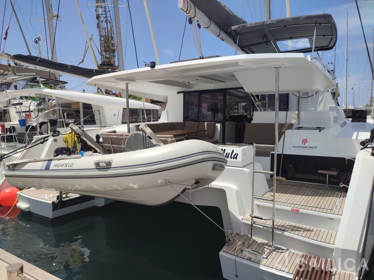 Astréa 42 - Yacht Charter Sailica