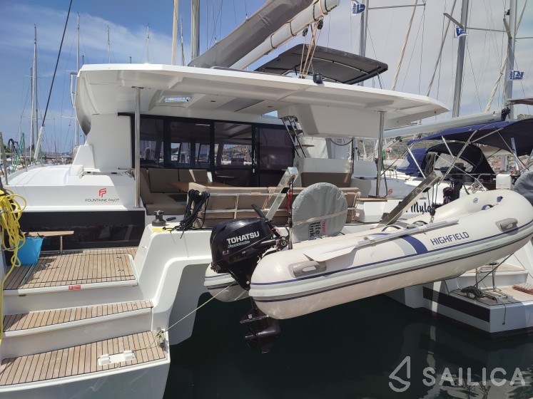 Astréa 42 - Yacht Charter Sailica