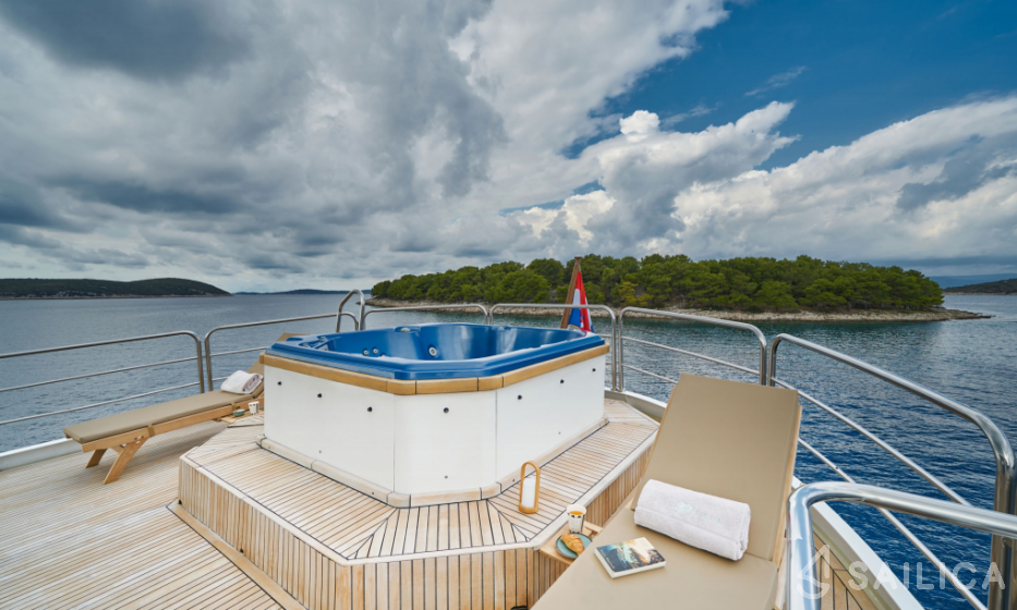 Custom Built - Yacht Charter Sailica