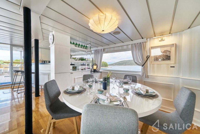 Custom Built - Yacht Charter Sailica
