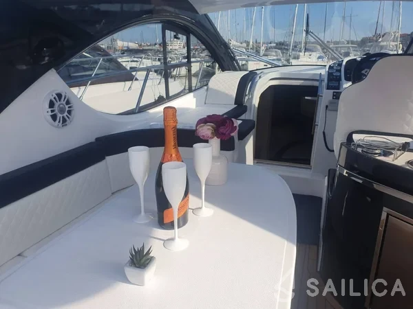 Pearlsea 31 HT - Yacht Charter Sailica