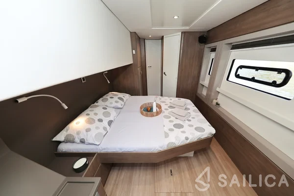 Bali 4.8  - Yacht Charter Sailica