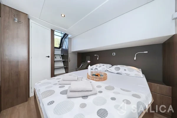 Bali 4.8  - Yacht Charter Sailica