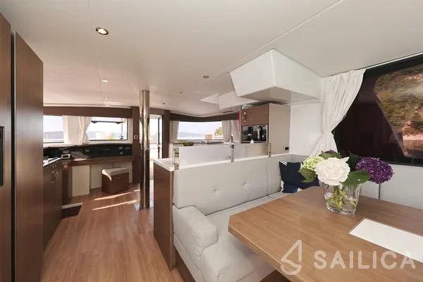 Bali 4.8  - Yacht Charter Sailica