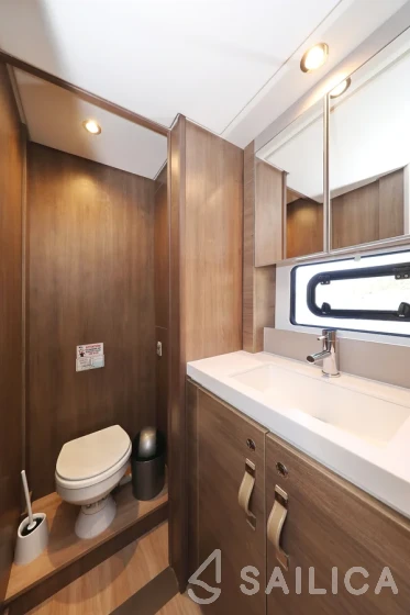 Bali 4.8  - Yacht Charter Sailica
