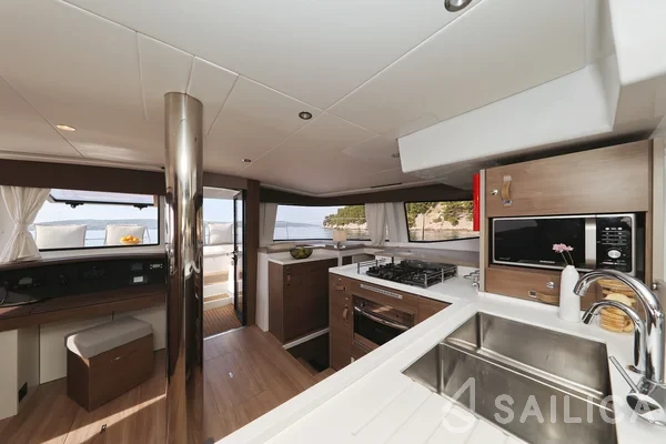 Bali 4.8  - Yacht Charter Sailica