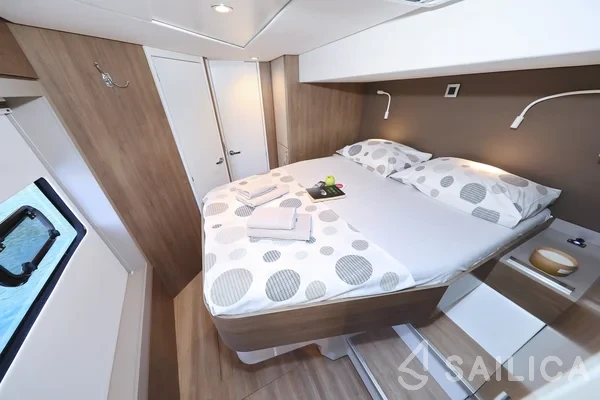 Bali 4.8  - Yacht Charter Sailica