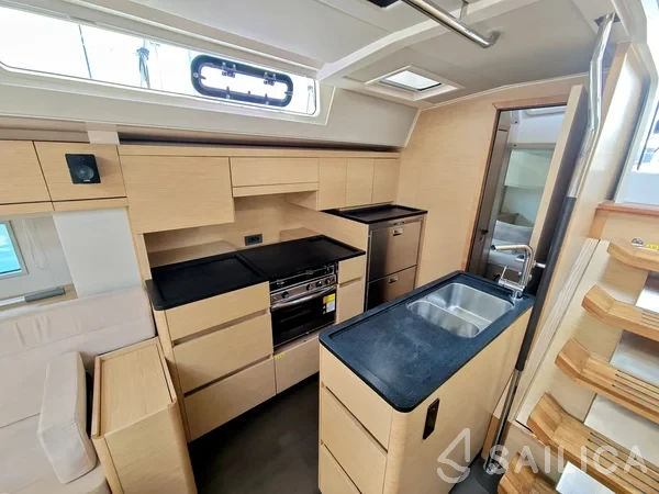 Hanse 548 - Yacht Charter Sailica