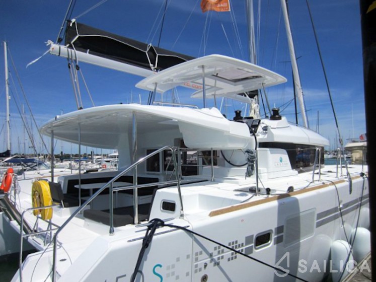 Lagoon 450 - Yacht Charter Sailica