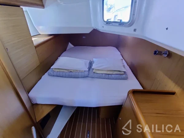 Sun Odyssey 49i - Yacht Charter Sailica
